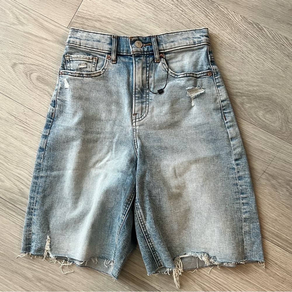 Express Bermuda super High Rise Short size 0. NWOT
